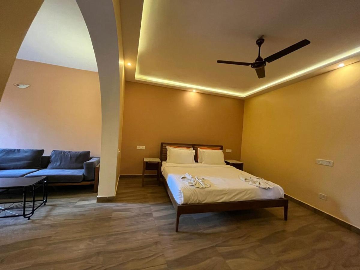 Hotel Rococco Ashvem Mandrem Exteriér fotografie